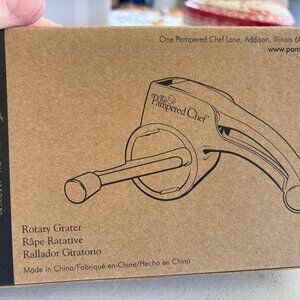 Pampered Chef Rotary Grater #1277 NIB GRATE CHEESE, NUTS, ETC KITCHEN GADGET